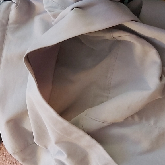 Lululemon Like A Glove Jacket in Dark Chrome - Picture 16 of 16